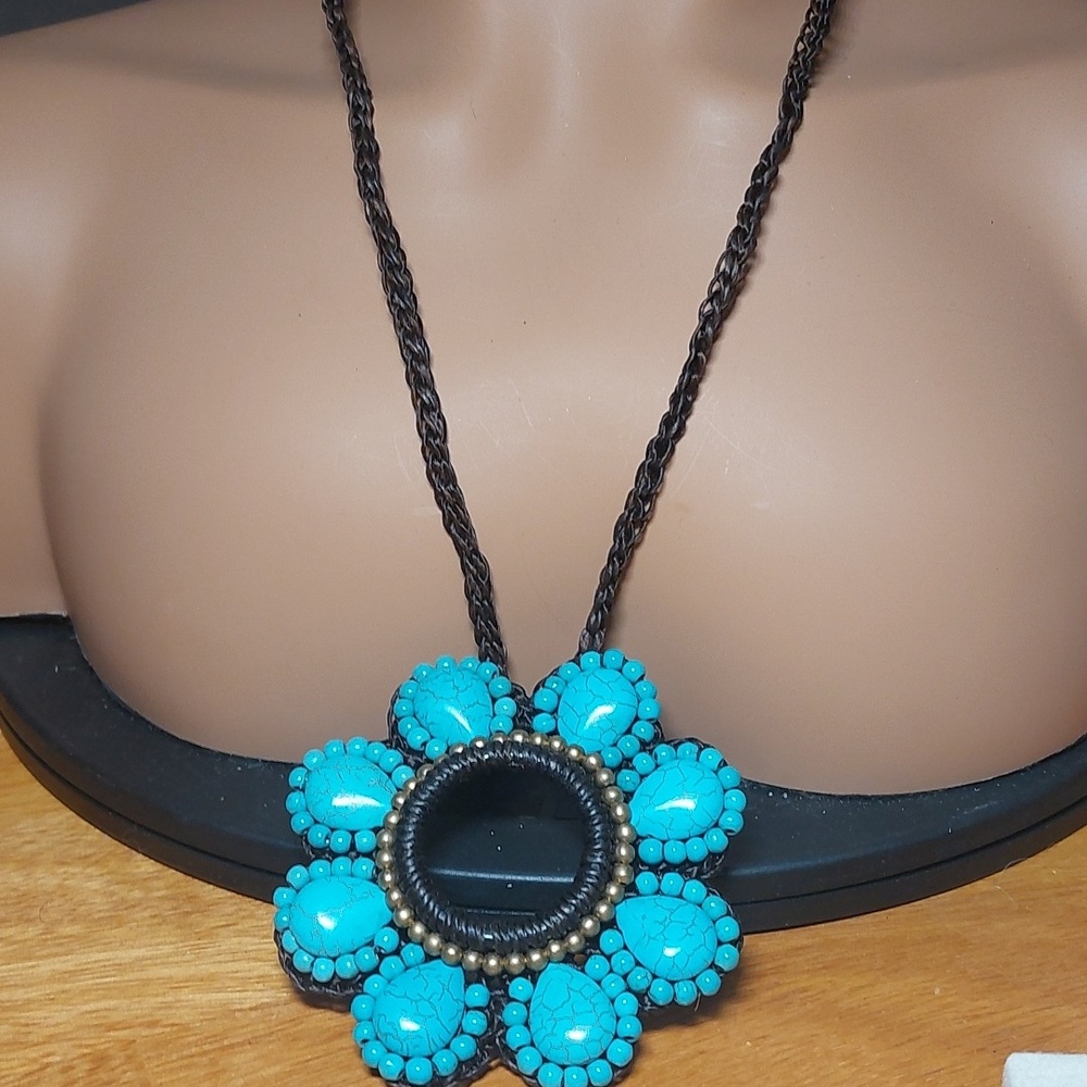 Artisan Boho Western Necklace Turquoise Dyed Howlite & Macramé